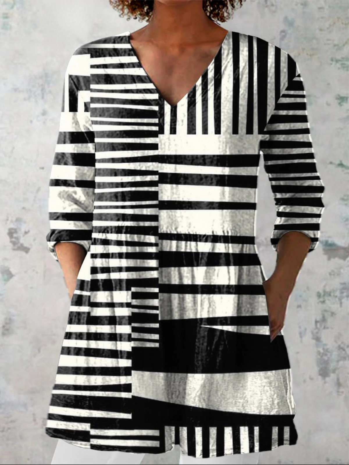 SOPHIE | LONG BLOUSE WITH V-NECK