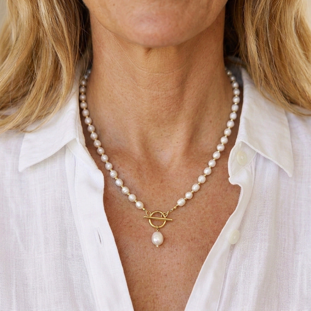 Classic Pearl Necklace
