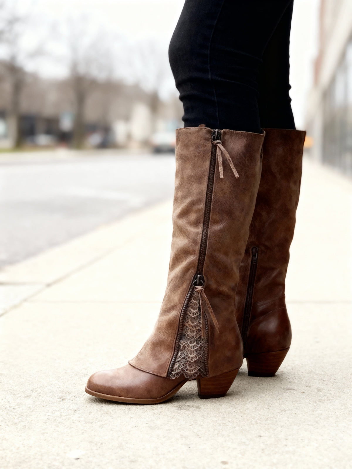 EVIE | FEMININE LACE WESTERN BOOTS