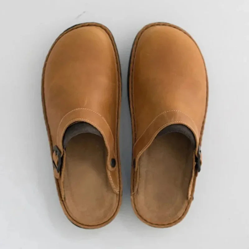 ALEX | CLASSIC EVERYDAY BUCKLE CLOGS