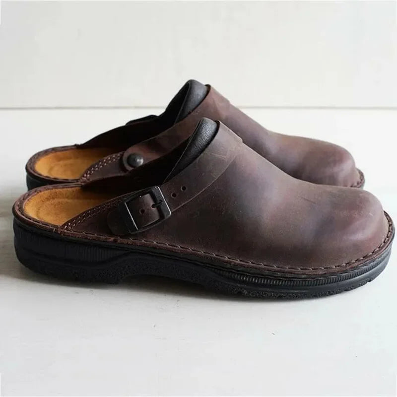 ALEX | CLASSIC EVERYDAY BUCKLE CLOGS