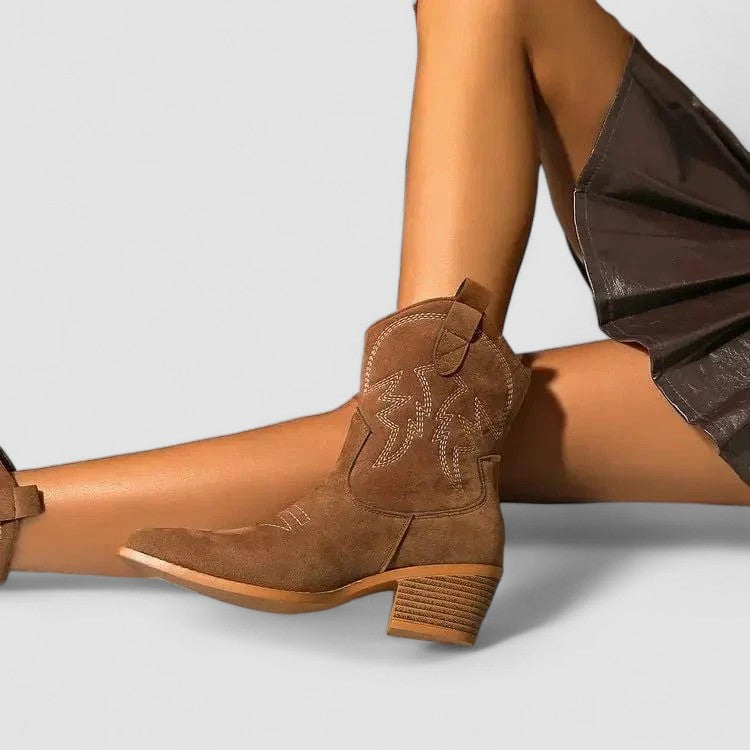 FREYA | WESTERN-INSPIRED ANKLE BOOTS
