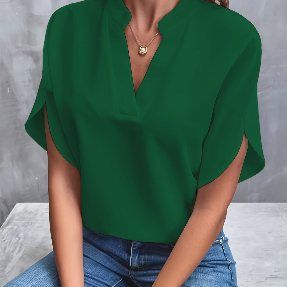 GRACE | ELEGANT V-NECK BLOUSE