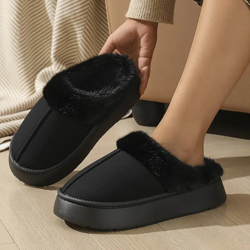 LYNNE | PLUSH SLIP-ON SLIPPERS